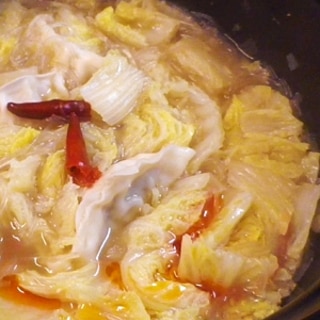スープもうまい、白菜春雨餃子鍋
